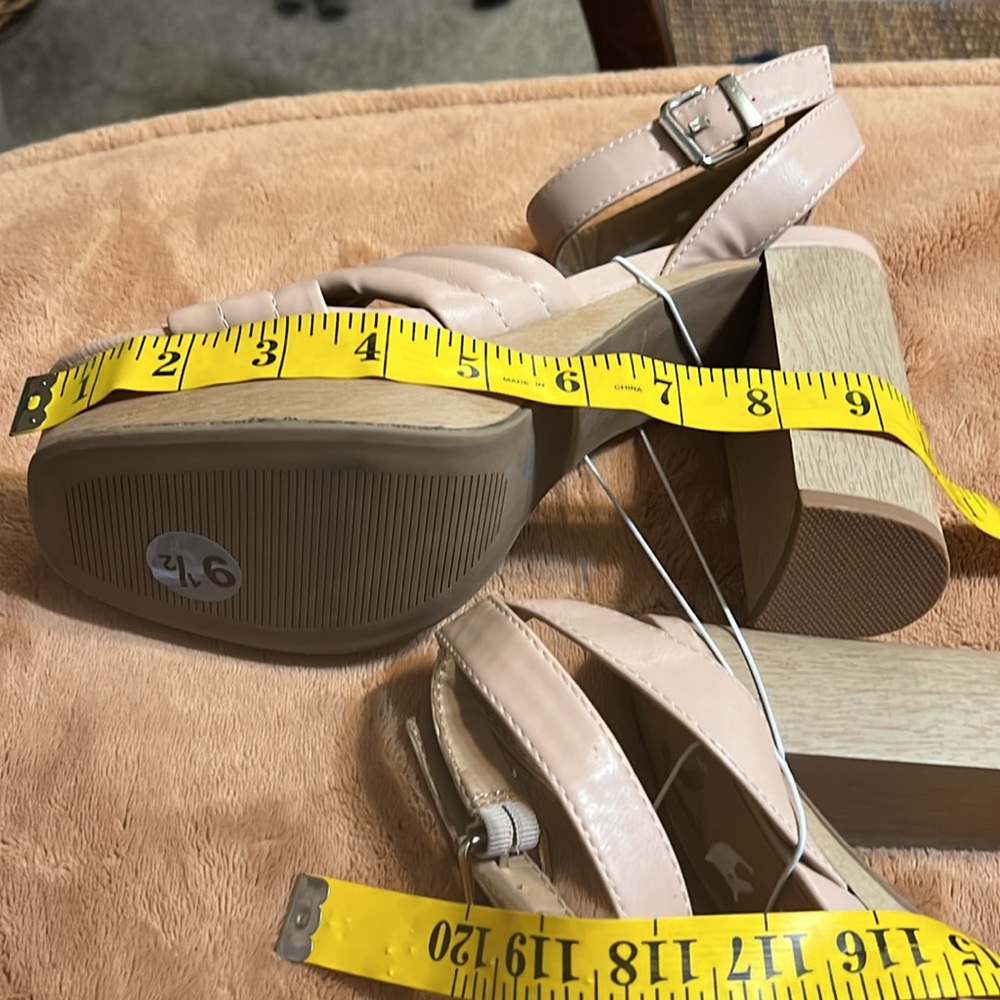 Report Women’s Shoes Platform Beige Soft Material Size 9 1/2M - Picture 10 of 10